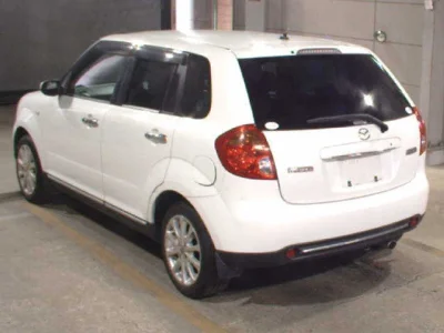 Mazda Verisa