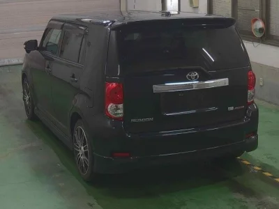 Toyota Corolla Rumion