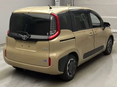 Toyota Sienta