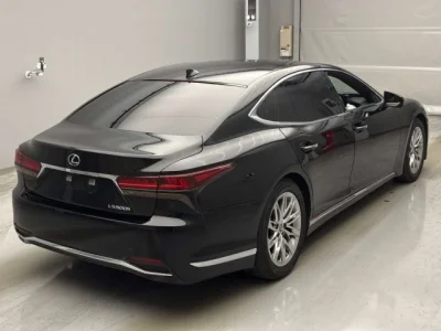 Lexus LS500h
