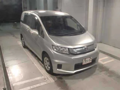 Honda Freed Spike