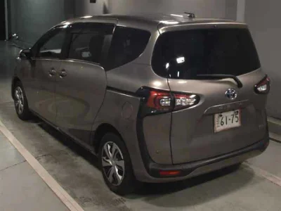 Toyota Sienta