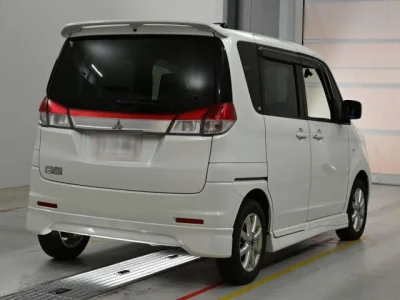 Mitsubishi Delica D:2