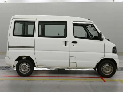 Mitsubishi Minicab Van