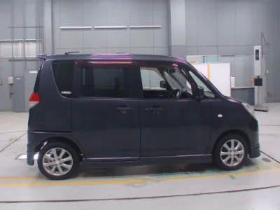 Mitsubishi Delica D:2