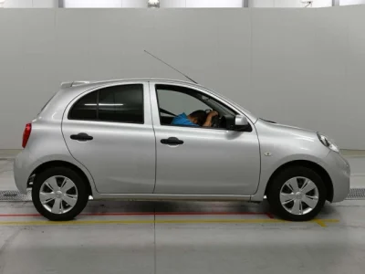 Nissan March