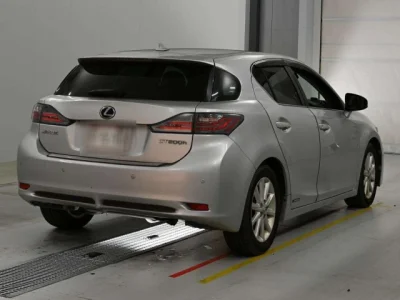 Lexus CT200h