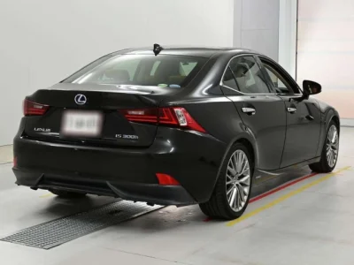 Lexus IS300h