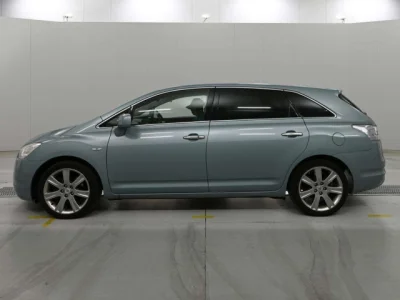 Toyota Mark X Zio