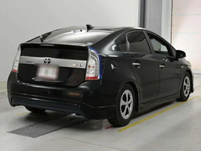 Toyota Prius PHV