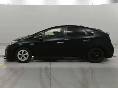 Toyota Prius PHV