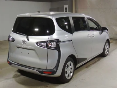 Toyota Sienta