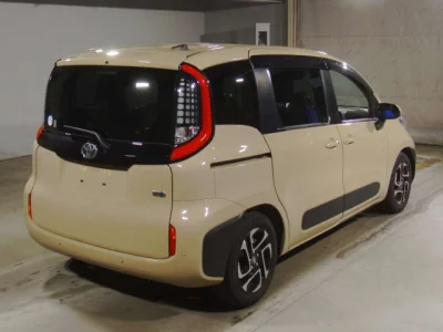 Toyota Sienta