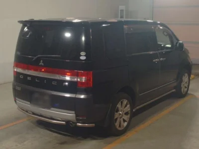 Mitsubishi Delica D:5