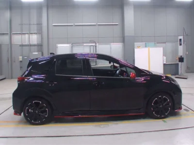 Nissan Aura