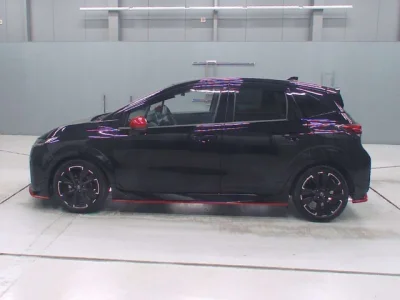 Nissan Aura