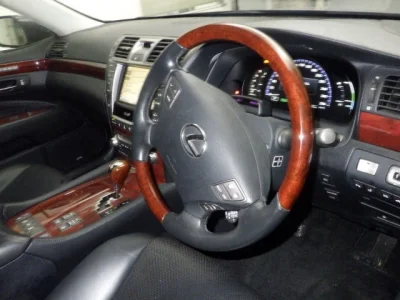 Lexus LS600h