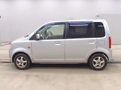 Nissan Otti