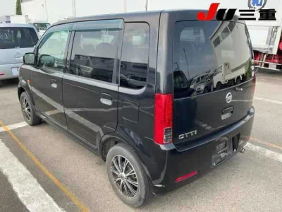 Nissan Otti