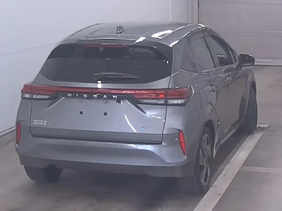 Nissan Aura