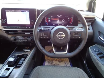 Nissan Aura