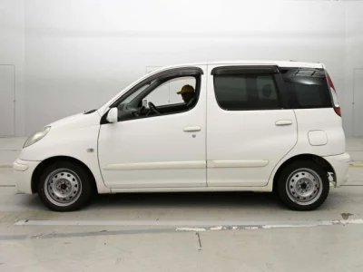 Toyota Funcargo