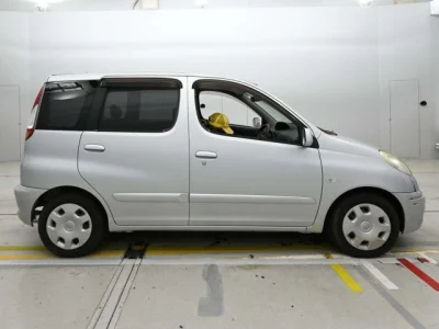 Toyota Funcargo