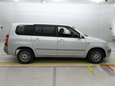 Toyota Succeed