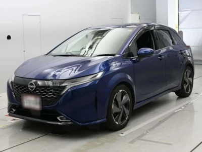 Nissan Aura