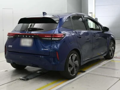 Nissan Aura