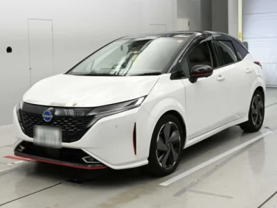 Nissan Aura