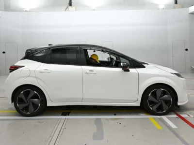 Nissan Aura