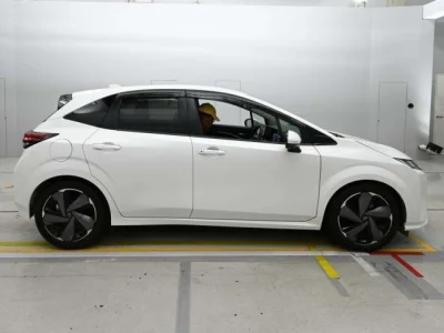 Nissan Aura