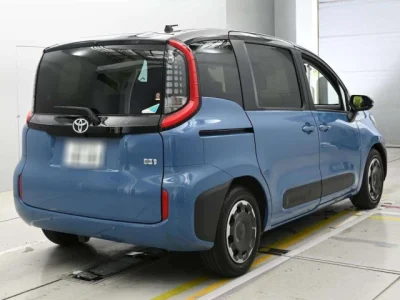Toyota Sienta