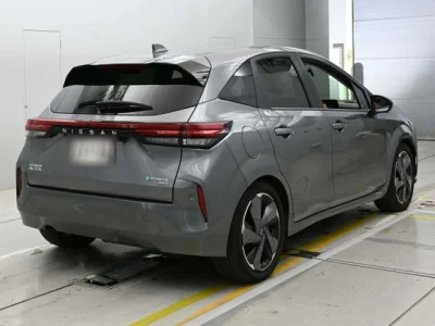 Nissan Aura