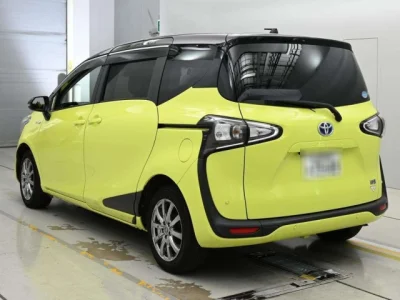 Toyota Sienta