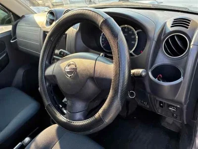Nissan Kix