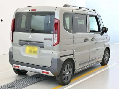 Suzuki Spacia Gear