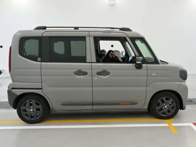 Suzuki Spacia Gear