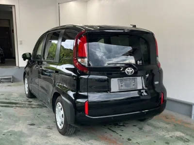 Toyota Sienta