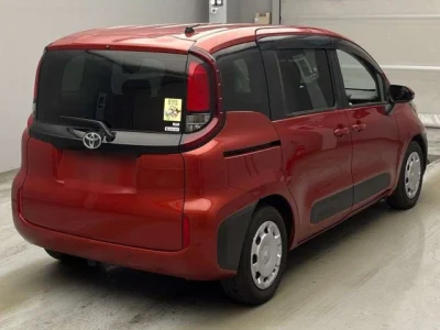 Toyota Sienta