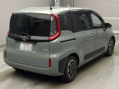 Toyota Sienta