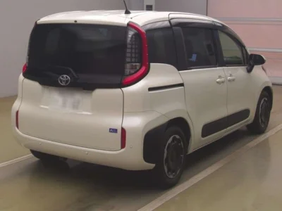 Toyota Sienta
