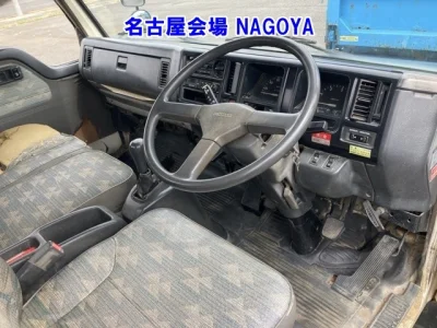 Mazda Titan