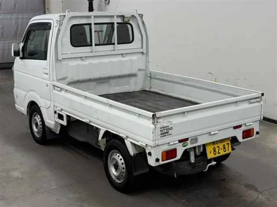Nissan NT100 Clipper