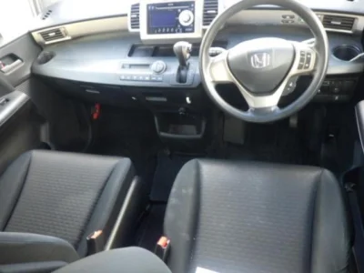 Honda FREED SPIKE