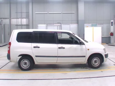 Toyota SUCCEED