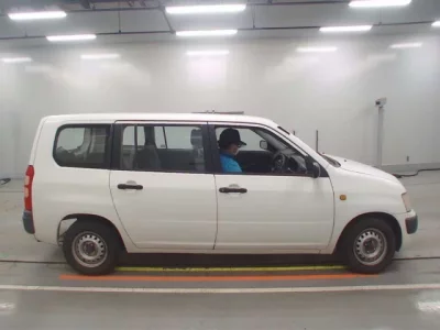 Toyota SUCCEED