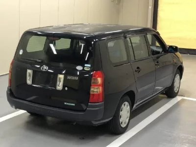 Toyota SUCCEED