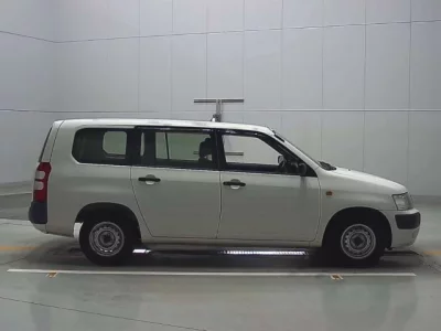Toyota SUCCEED